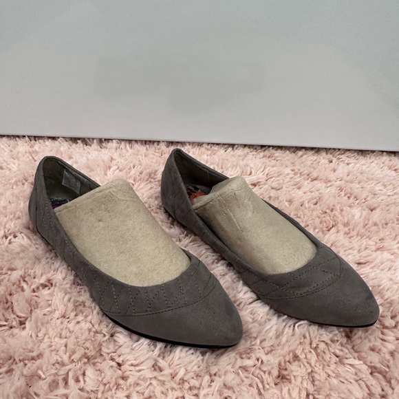 Rocket Dog pointed toe grey flats women’s size 6.5 - Picture 2 of 11